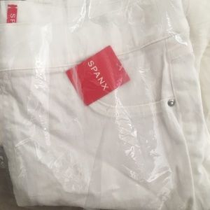 Spanx distressed skinny jean. Size XL.